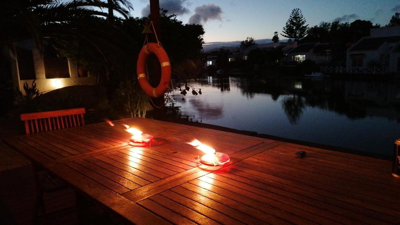 Admiralty Bed & Breakfast Bed & Breakfast Muizenberg Exterior photo