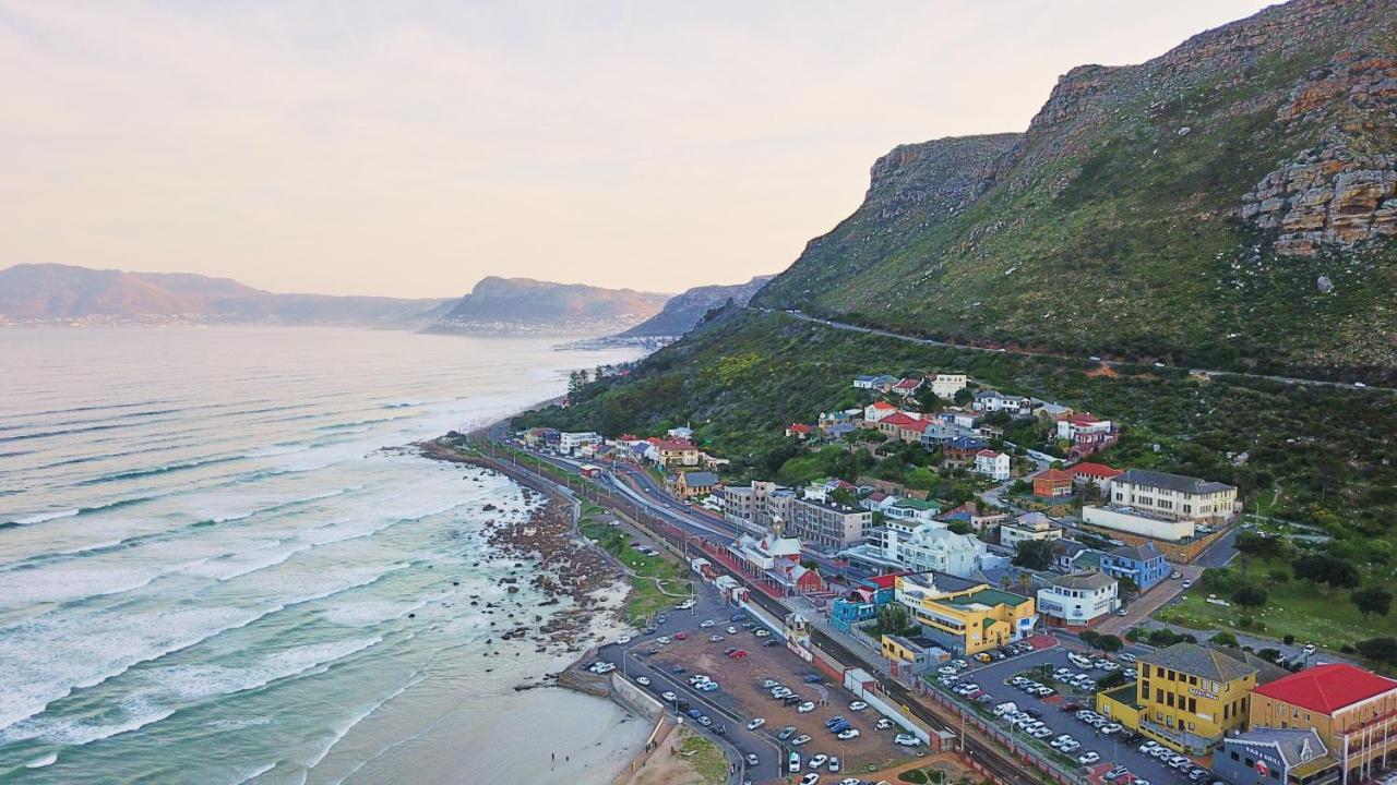 Admiralty Bed & Breakfast Bed & Breakfast Muizenberg Exterior photo