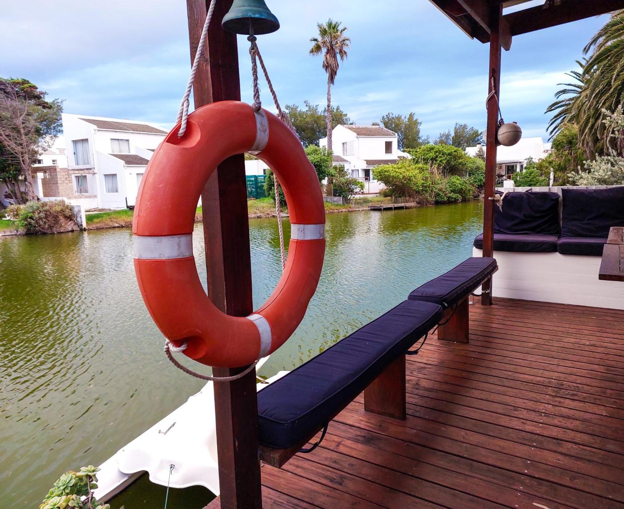 Admiralty Bed & Breakfast Bed & Breakfast Muizenberg Exterior photo