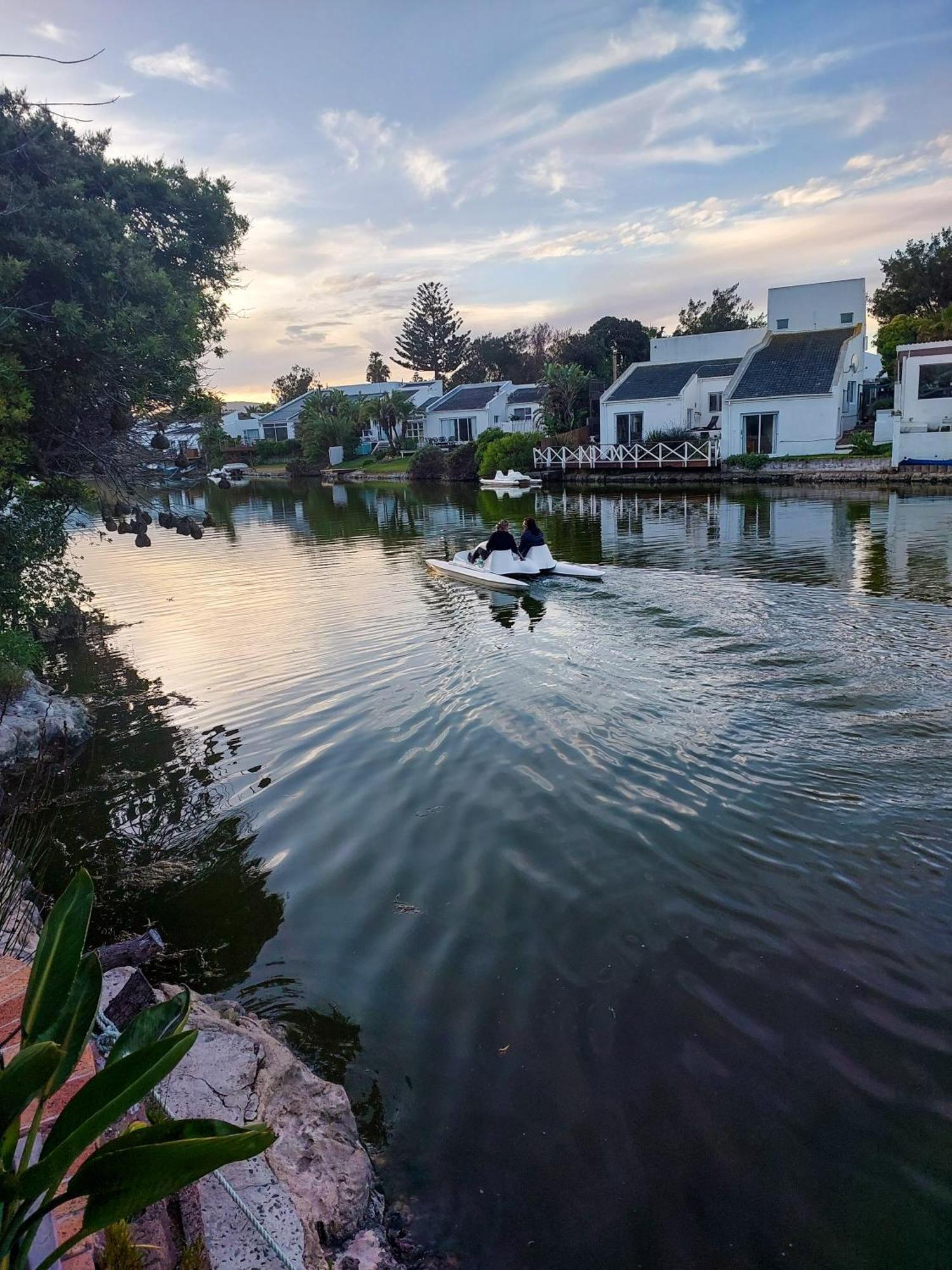 Admiralty Bed & Breakfast Bed & Breakfast Muizenberg Exterior photo